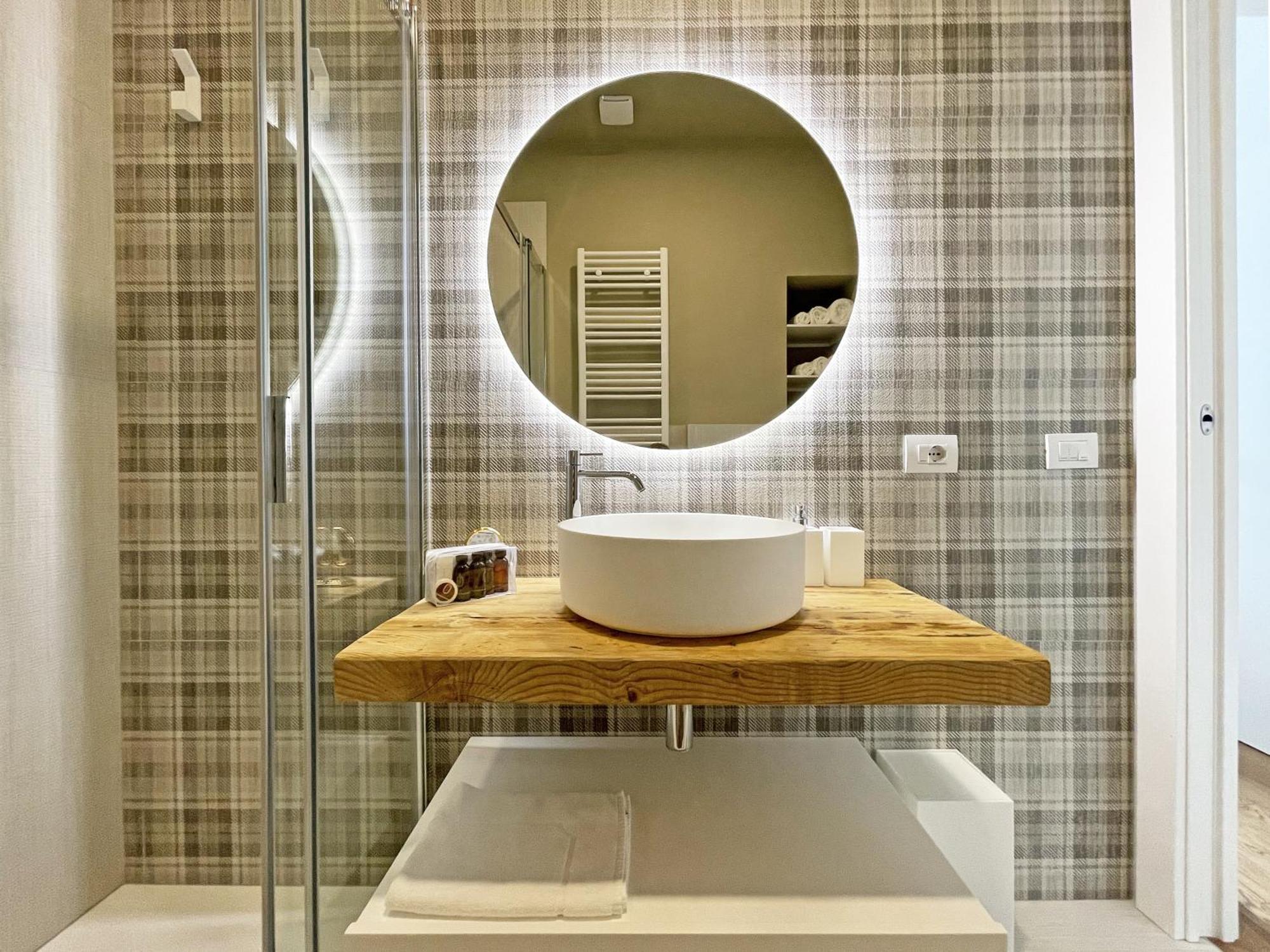 "La Portineria" Charming Apartment Old Town Como Lake ภายนอก รูปภาพ